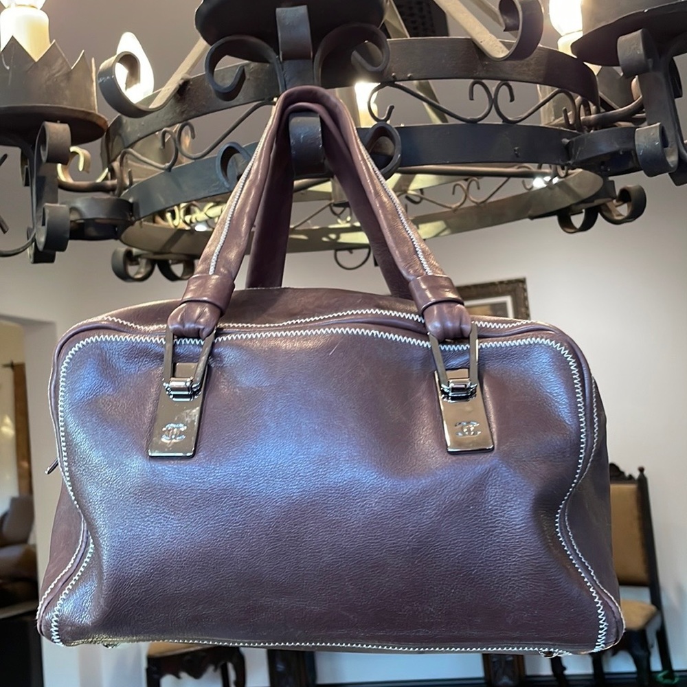 Beautiful Chanel brown leather bag